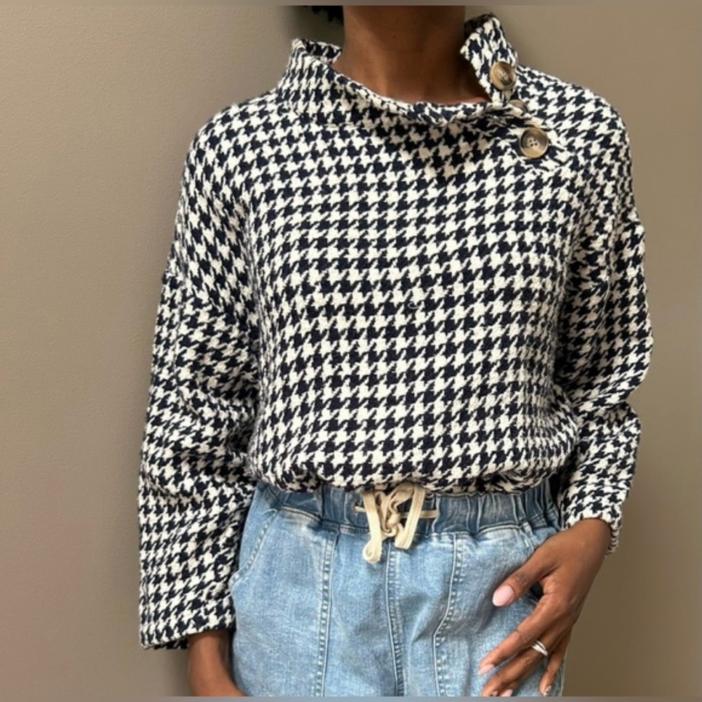 ZARA Houndstooth Top size Small